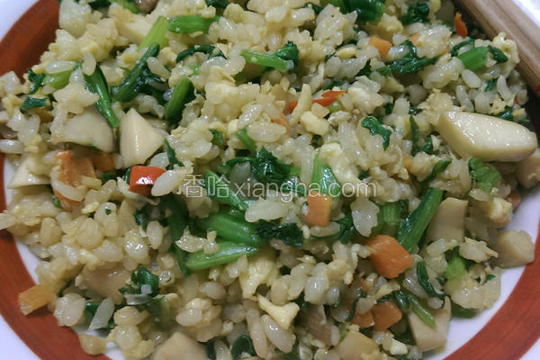 菠菜营养蛋炒饭