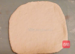 薄脆香甜苹果比萨的做法图解4