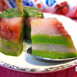 草莓菠菜娘惹糕的做法[图]