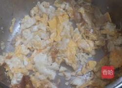 麻油鸡蛋火锅的做法图解3