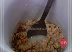 葡萄干鲜奶麦片的做法图解1