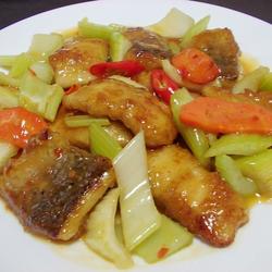 芹菜鲈鱼片的做法[图]