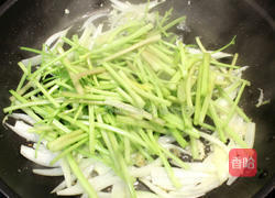 沙茶芹菜炒墨鱼的做法图解3