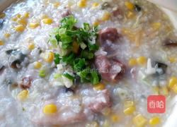 咸骨高菜皮蛋玉米砂锅粥的做法图解6