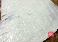 沙茶芹菜炒墨鱼的做法图解1