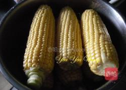 甜玉米的做法图解1
