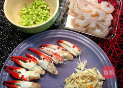 百花酿蟹钳的做法图解1