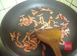 樱花虾韭菜煎饼的做法图解1