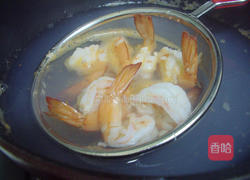 生菜果醋凉拌虾的做法图解3