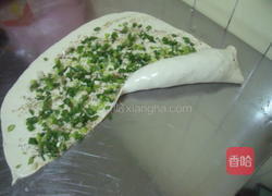 电锅香葱大饼的做法图解4