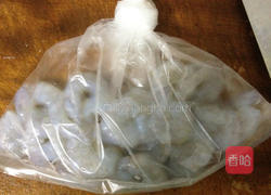 芝麻虾球的做法图解1