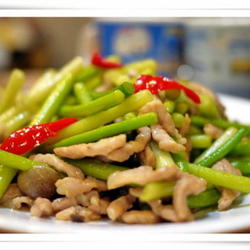 蒜苔炒肉丝的做法[图]