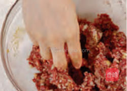 罗勒酱汁汉堡排的做法图解3