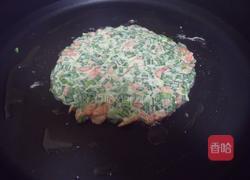樱花虾韭菜煎饼的做法图解4