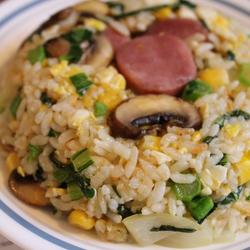 粒粒分明香肠炒饭的做法[图]