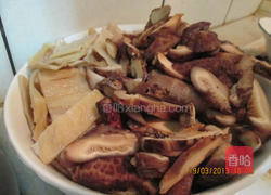 鱼翅肉焿的做法图解1