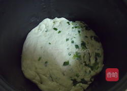 电锅香葱大饼的做法图解5