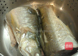 XO酱蒸鱼的做法图解1