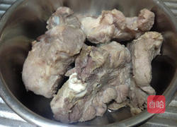 狗尾草排骨汤的做法图解2