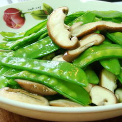 扁豆炒菇的做法[图]