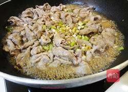 酱烧梅花肉片的做法图解4
