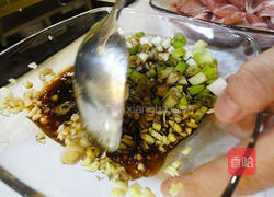 酱烧梅花肉片的做法图解3