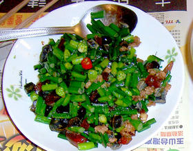 韭菜花炒皮蛋肉末[图]