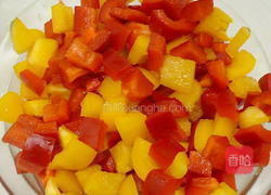 甜椒辣炒酸菜的做法图解1