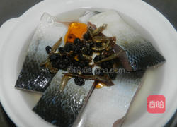 豆豉鱼干虱目鱼的做法图解2