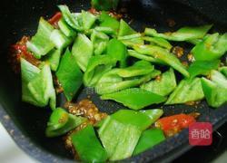 豆办酱青椒炒墨鱼的做法图解4