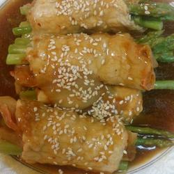 泡菜芦笋肉卷的做法[图]