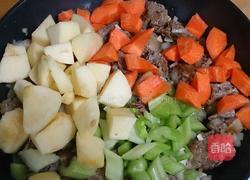 苹果炖牛肉的做法图解5