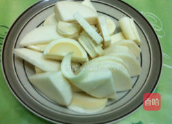 竹笋排骨汤的做法图解2