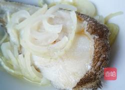 洋葱蒸鳕鱼的做法图解3