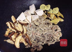 麻油芋香高丽菜饭的做法图解3