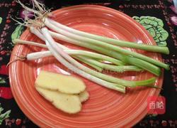 葱白姜水的做法图解1