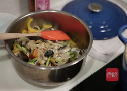 西班牙海鲜炖饭的做法图解2