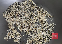 黄金芝麻面包球的做法图解1