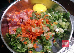 鲜虾春卷的做法图解2