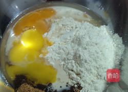 黑糖香蕉戚风蛋糕的做法图解1