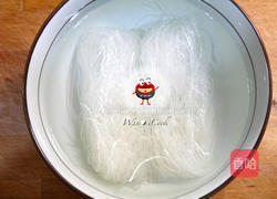 蒜茸粉丝蒸海鲜的做法图解2