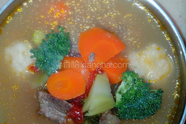 排骨蔬菜墨鱼丸汤