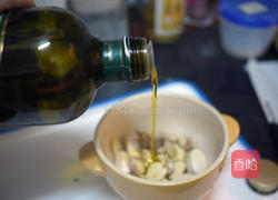 油封蒜的做法图解2