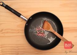 牛肝蕈烧鸡的做法图解1