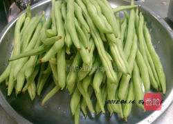 干煸四季豆的做法图解1