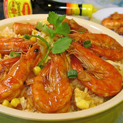 奶油蒜虾蛋炒饭的做法[图]