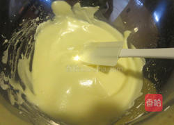 戚风蛋糕的做法图解9