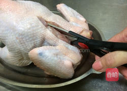 蒜香黑胡椒烤鸡的做法图解1