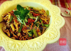 家常炒泡面的做法图解7