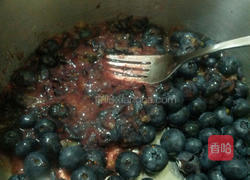 蓝莓果酱的做法图解2